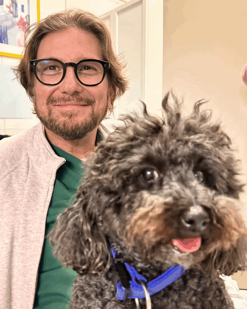 Dott. Venanzio Conforti Dott. Venanzio Conforti, Medico Veterinario del Vet Village a Napoli